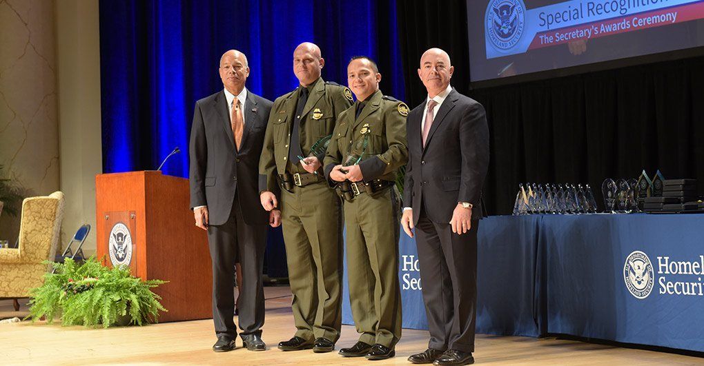 AFGE AFGE Border Patrol, ICE Agents Win DHS’s Highest Valor Award
