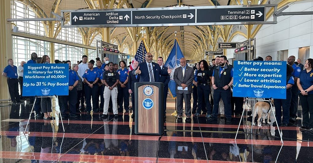 AFGE TSA Officers Celebrate First Paycheck with 31 Raise Largest