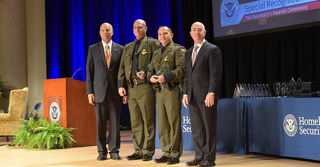 AFGE Border Patrol, ICE Agents Win DHS’s Highest Valor Award