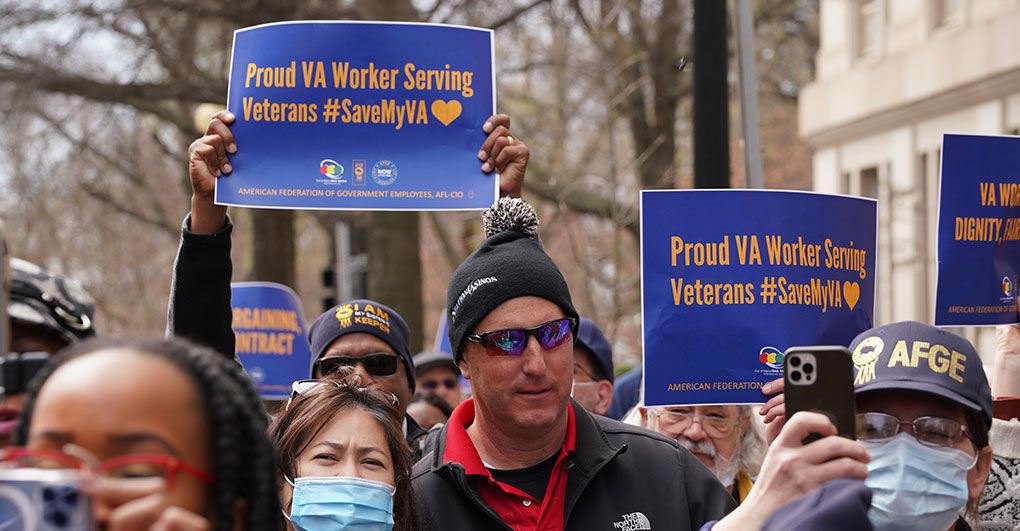 AFGE Celebrates Signing of Bill Expanding Benefits to Vets Exposed to Burn Pits