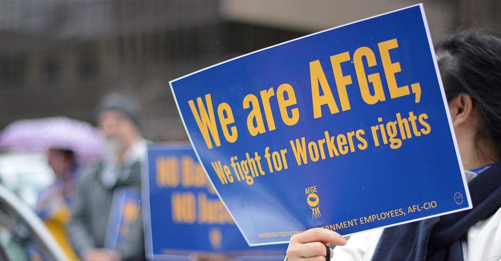 Lawmakers, AFGE Members in Quad Cities Push for More Workers Compensation Medical Providers