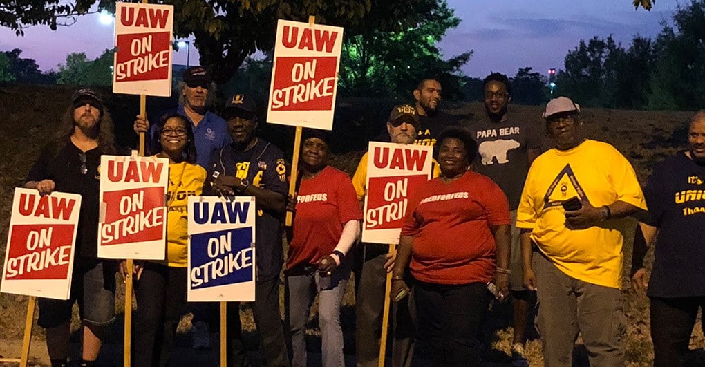 AFGE Leaders Walk the Picket Line with UAW